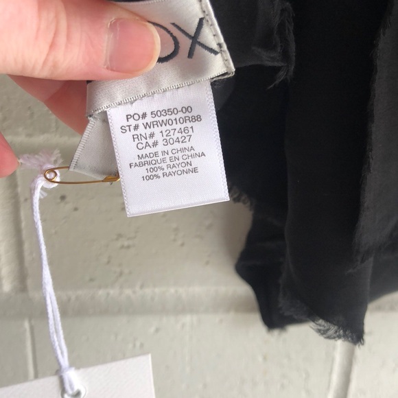 NWT Wildfox Laurel Garden Scarf - Picture 5 of 6